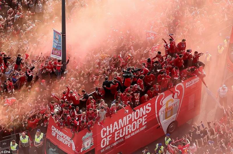 Quỷ đỏ vùng Merseyside - Tên gọi do CĐV Việt đặt